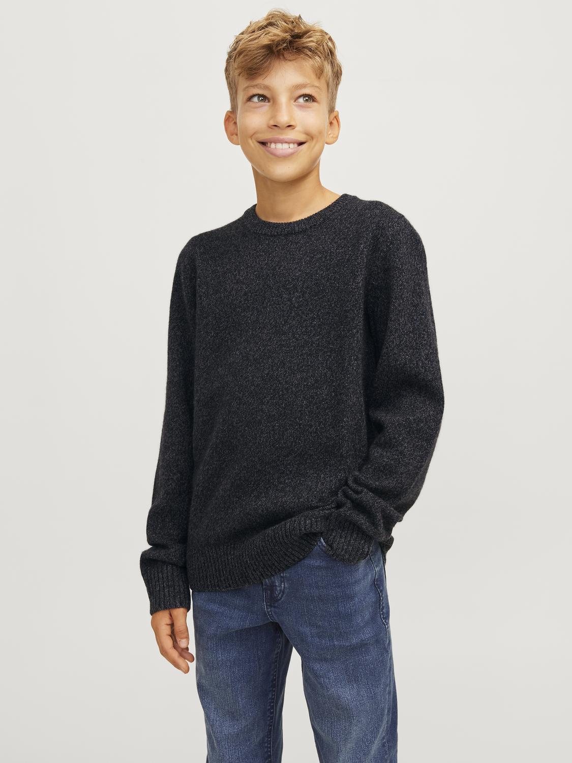 model_shot-front
